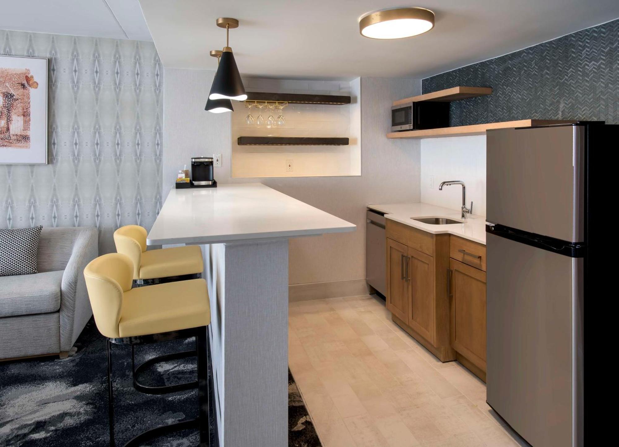 Doubletree By Hilton Poughkeepsie Hotel Eksteriør billede