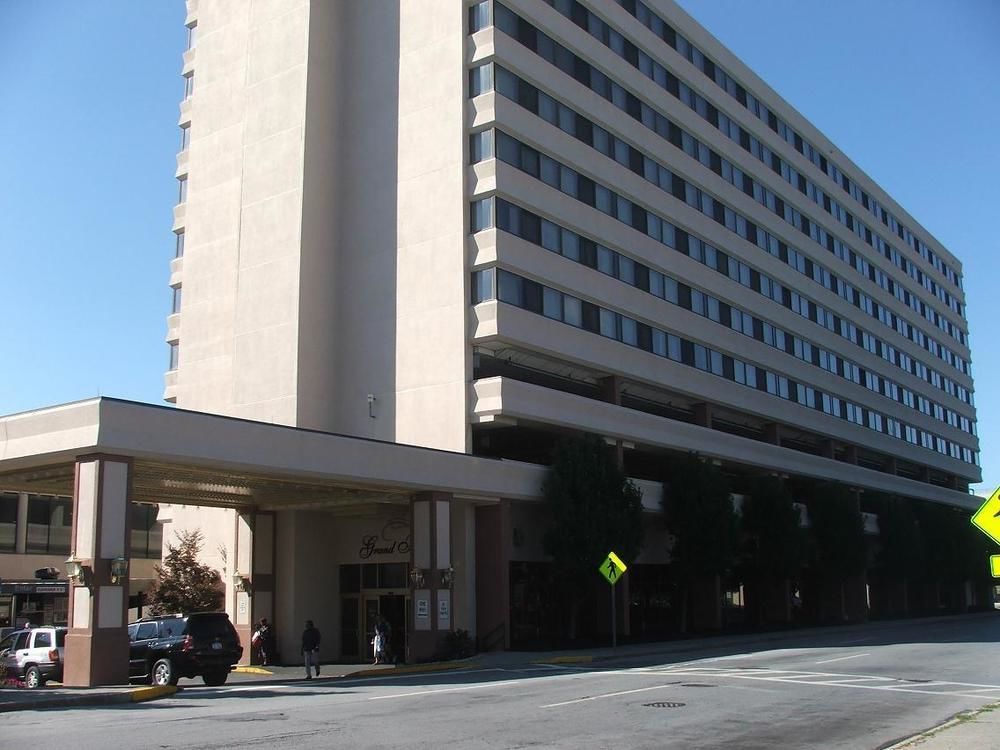 Doubletree By Hilton Poughkeepsie Hotel Eksteriør billede